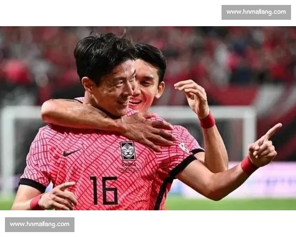 重庆国脚赛后饮酒风波：职业边界争议与舆论撕裂