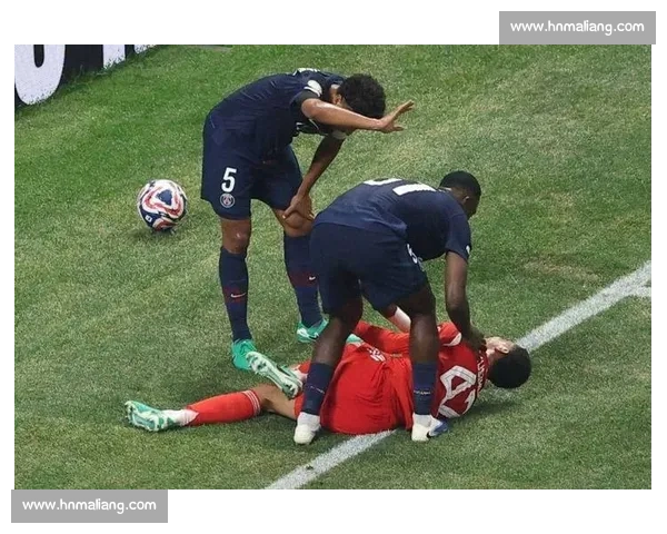 切尔西世俱杯上座率仅三成！国际足联大球场策略与赛程安排遭双重质疑