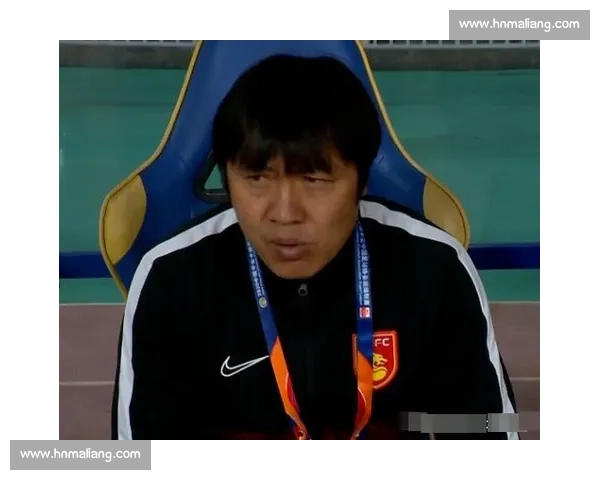 重庆国脚赛后饮酒风波:职业边界争议与舆论撕裂