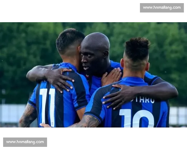 重庆国脚赛后饮酒风波：职业边界争议与舆论撕裂