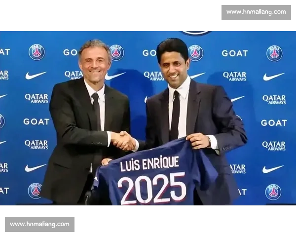 温情重逢！梅西通道内拥抱恩里克 巴黎老友跨越胜负的足坛情谊